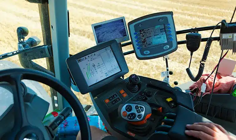 Hoffmann + Krippner - Cockpit agricultural machine