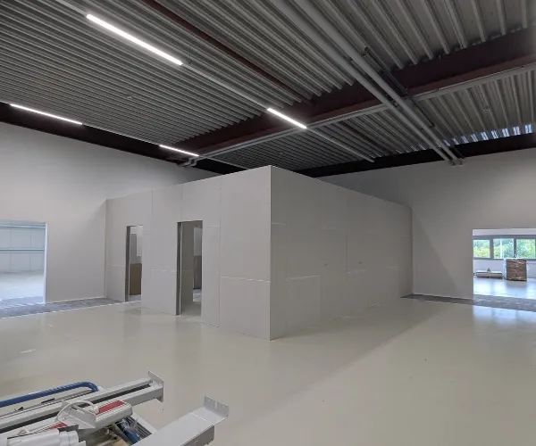 Drywall Installation for a New Assembly Line at Hoffmann + Krippner